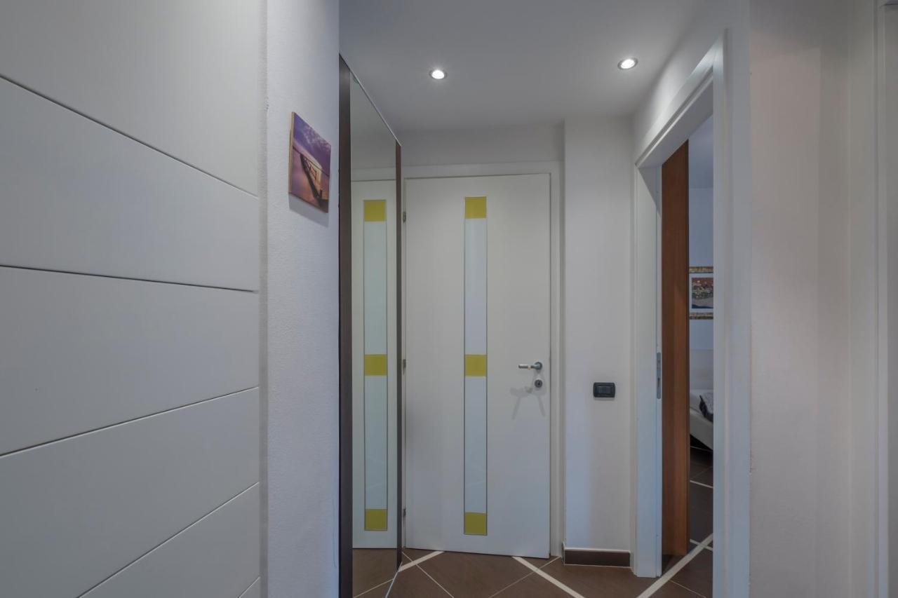 Aura Home Sirmione - 2 Bedrooms Apartment Eksteriør bilde