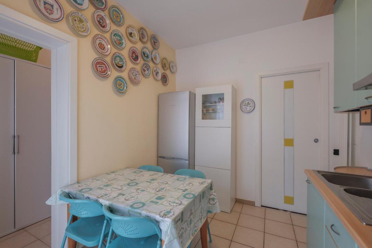 Aura Home Sirmione - 2 Bedrooms Apartment Eksteriør bilde