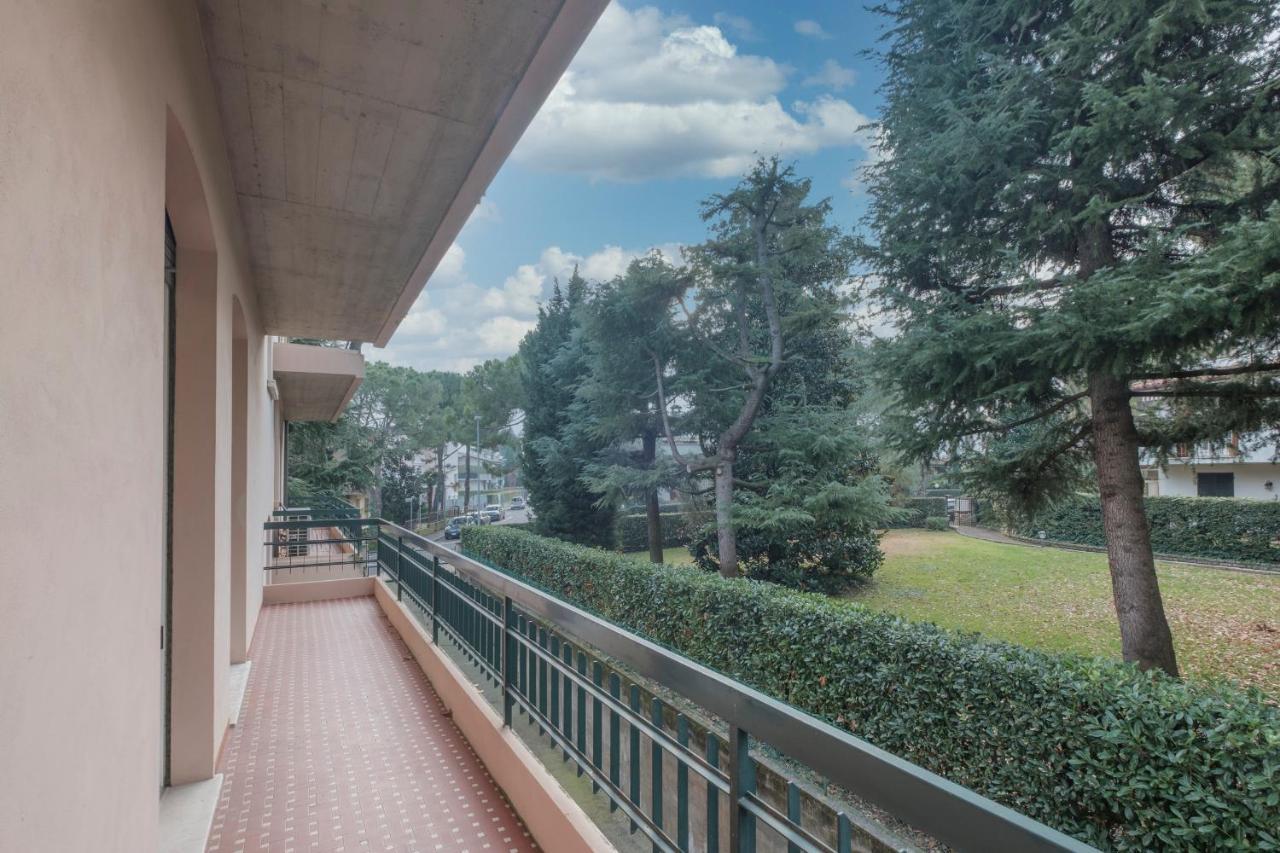 Aura Home Sirmione - 2 Bedrooms Apartment Eksteriør bilde